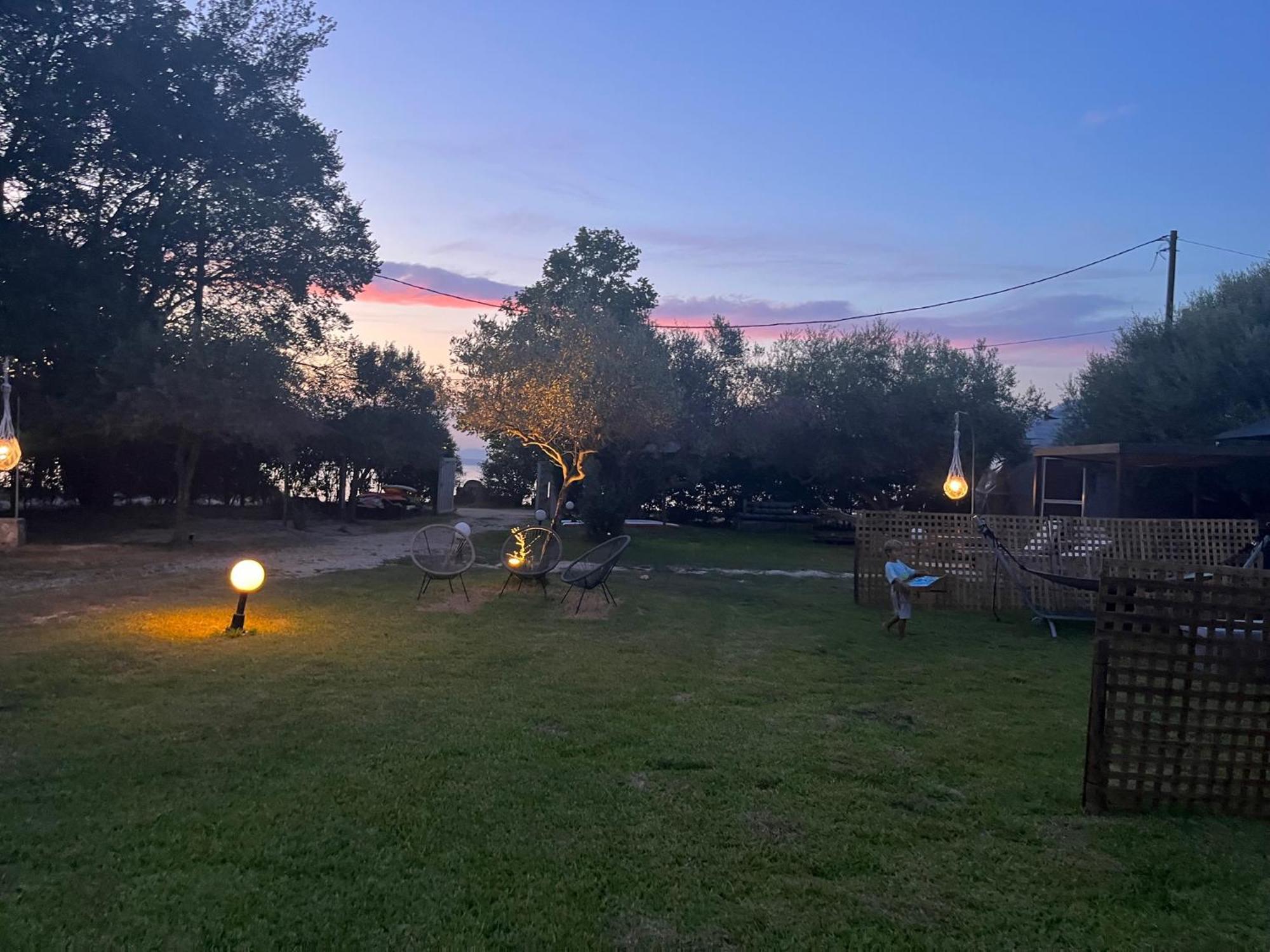 Hotel Manna Gea Glamping Domes Vonitsa Exterior foto