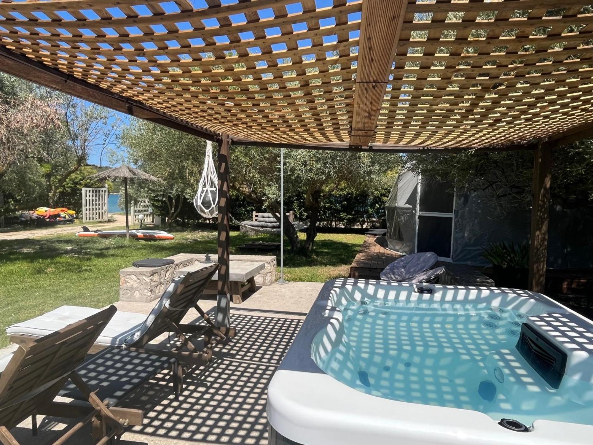 Hotel Manna Gea Glamping Domes Vonitsa Exterior foto